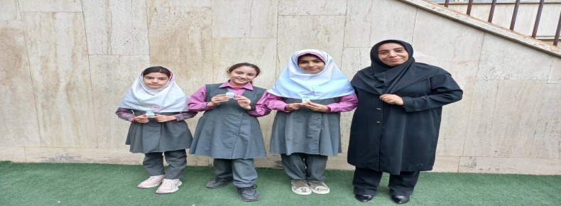 اهدای جوایز به دانش آموزان برتر هر پایه در آزمون 4 مهر ماه اهدای جوایز به دانش آموزان برتر هر پایه در آزمون 4 مهر ماه